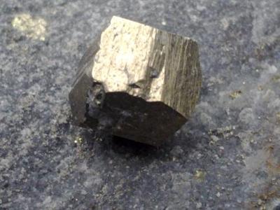 金屬礦石 定義、分類(lèi)與常見(jiàn)類(lèi)型